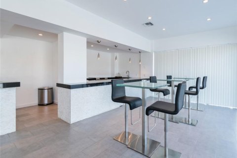 Condo in Fort Lauderdale, Florida, 2 bedrooms  № 2183705 - photo 18