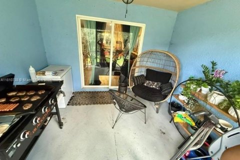 Condo in Port Charlotte, Florida, 6 bedrooms  № 1865732 - photo 14