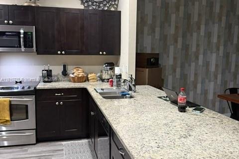 Condo in Port Charlotte, Florida, 6 bedrooms  № 1865732 - photo 9