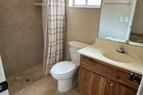 House in Sanford, Florida 3 bedrooms, 124.77 sq.m. № 2229968 - photo 5