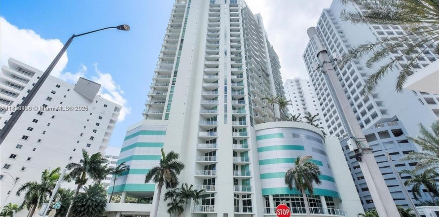Condo à Miami, Floride, 1 chambre  № 1828236