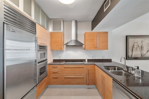 Copropriété à louer à Miami, Floride: 1 chambre, 76.18 m2 № 1828236 - photo 2