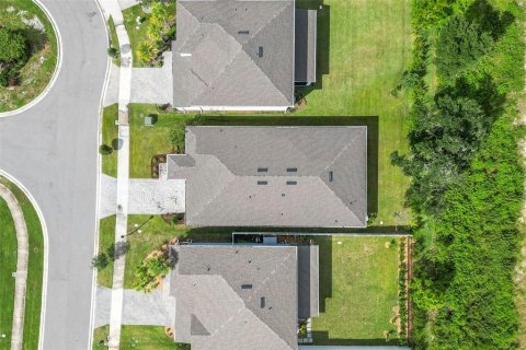 House in Wesley Chapel, Florida 4 bedrooms, 220.27 sq.m. № 2403660 - photo 24