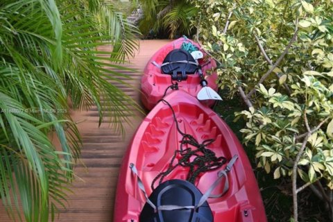 Villa ou maison à louer à Hollywood, Floride: 5 chambres, 278.71 m2 № 1930567 - photo 3