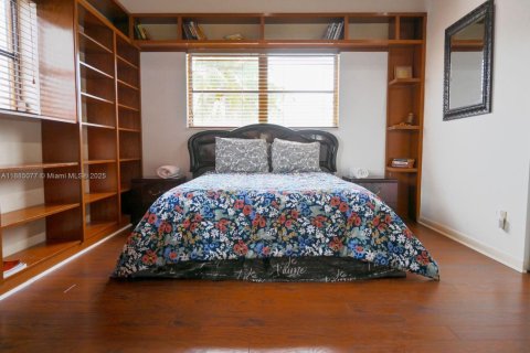 Villa ou maison à louer à Hollywood, Floride: 5 chambres, 278.71 m2 № 1930567 - photo 20