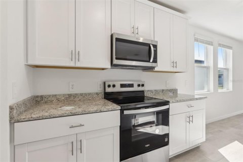 Casa en venta en Lake Alfred, Florida, 3 dormitorios, 157.47 m2 № 1572095 - foto 18