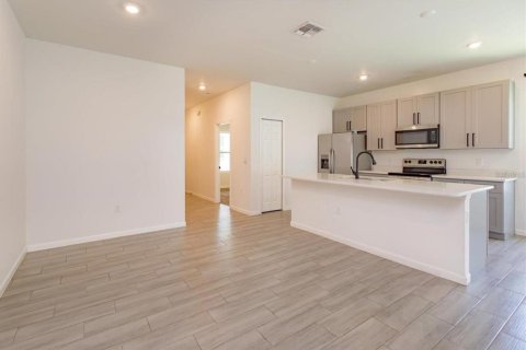 Villa ou maison à louer à Orlando, Floride: 4 chambres, 161.46 m2 № 2427582 - photo 9