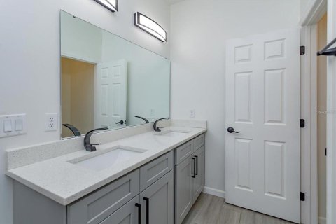 Villa ou maison à louer à Orlando, Floride: 4 chambres, 161.46 m2 № 2427582 - photo 15