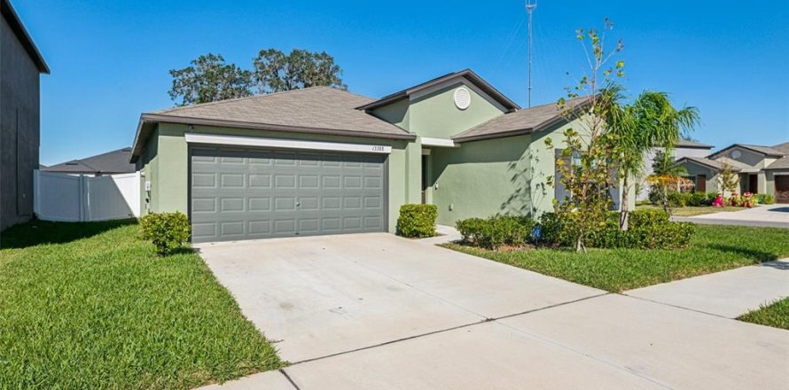 Casa en Riverview, Florida 4 dormitorios, 179.77 m2 № 1910576