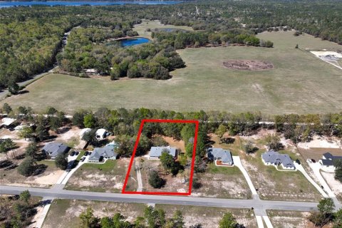 House in Keystone Heights, Florida 3 bedrooms, 197.51 sq.m. № 1634159 - photo 3