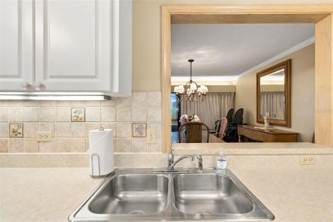 Copropriété à vendre à Palm Harbor, Floride: 2 chambres, 112.41 m2 № 2413954 - photo 15