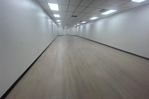 Immobilier commercial à louer à Orlando, Floride: 3271.09 m2 № 2167012 - photo 6