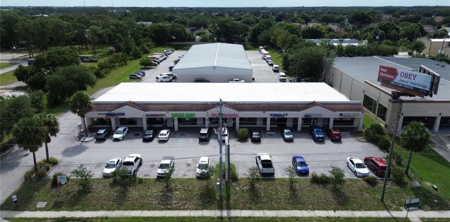 Immobilier commercial à Orlando, Floride 3271.09 m2 № 2167012