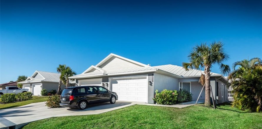 Appartement à Punta Gorda, Floride 3 chambres, 127.93 m2 № 215065