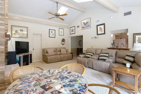 Casa en venta en Gainesville, Florida, 4 dormitorios, 232.81 m2 № 1919176 - foto 26