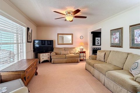 Casa en venta en Gainesville, Florida, 4 dormitorios, 232.81 m2 № 1919176 - foto 10