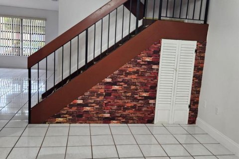 Touwnhouse à vendre à Miami, Floride: 3 chambres, 126.35 m2 № 1964584 - photo 8