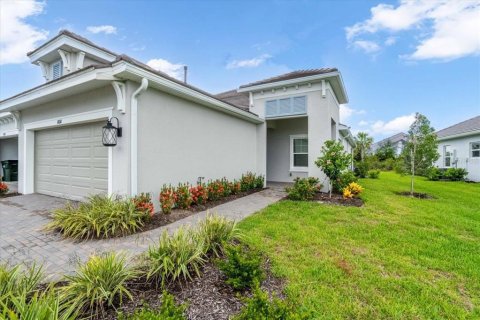 House in Venice, Florida 2 bedrooms, 141.58 sq.m. № 1855649 - photo 1