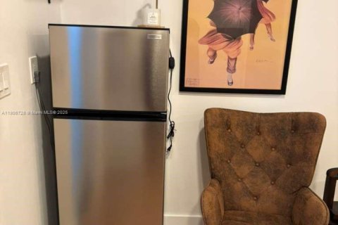 Снять в аренду коммерческую недвижимость в Майами, Флорида 1 спальня, № 1985717 - фото 12