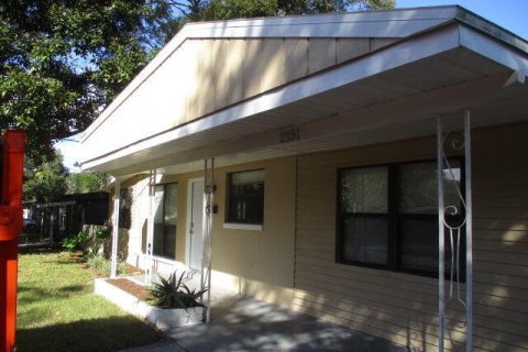 House in Jacksonville, Florida 3 bedrooms, 121.05 sq.m. № 835644 - photo 1