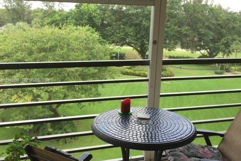 Снять в аренду кондоминиум в Пемброк-Пайнс, Флорида 2 спальни, 91.04м2, № 2002408 - фото 5