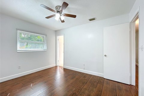 House in Mount Dora, Florida 3 bedrooms, 101.54 sq.m. № 1919586 - photo 24