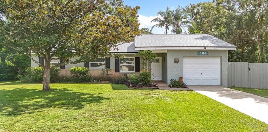 House in Mount Dora, Florida 3 bedrooms, 101.54 sq.m. № 1919586