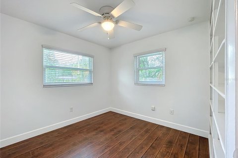 House in Mount Dora, Florida 3 bedrooms, 101.54 sq.m. № 1919586 - photo 30