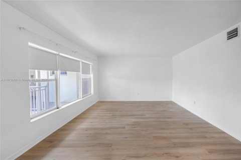 Купить кондоминиум в Бей-Харбор-Айлендс, Флорида 1 спальня, 73.3м2, № 1923155 - фото 4