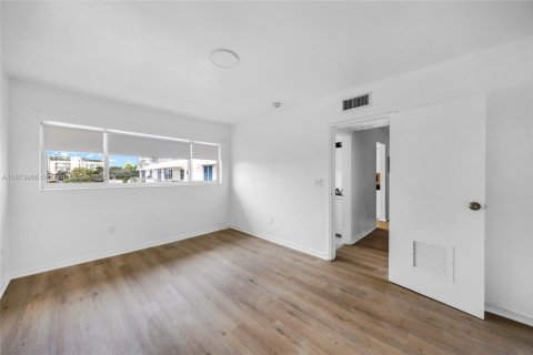 Купить кондоминиум в Бей-Харбор-Айлендс, Флорида 1 спальня, 73.3м2, № 1923155 - фото 17