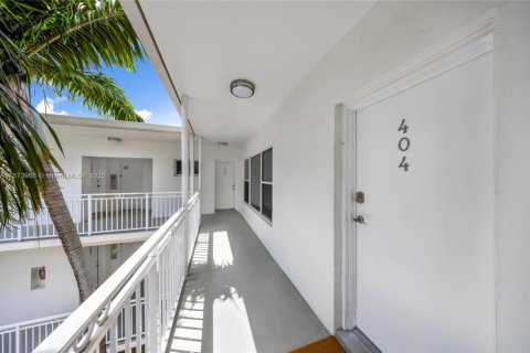 Купить кондоминиум в Бей-Харбор-Айлендс, Флорида 1 спальня, 73.3м2, № 1923155 - фото 29