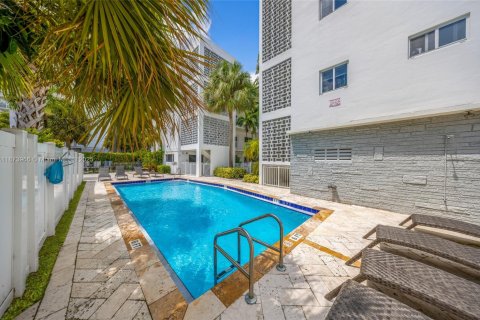 Купить кондоминиум в Бей-Харбор-Айлендс, Флорида 1 спальня, 73.3м2, № 1923155 - фото 26