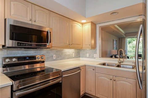 Condo in Vero Beach, Florida, 2 bedrooms  № 1673645 - photo 19