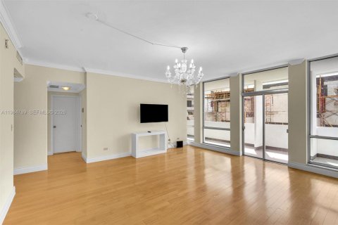 Снять в аренду кондоминиум в Корал-Гейблс, Флорида 1 спальня, 72.46м2, № 2049628 - фото 7