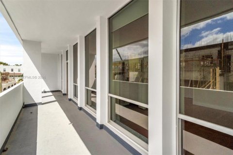 Снять в аренду кондоминиум в Корал-Гейблс, Флорида 1 спальня, 72.46м2, № 2049628 - фото 20