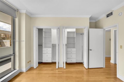 Снять в аренду кондоминиум в Корал-Гейблс, Флорида 1 спальня, 72.46м2, № 2049628 - фото 15
