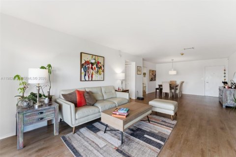 Condominio en venta en Key Biscayne, Florida, 2 dormitorios, 121.79 m2 № 2045253 - foto 3