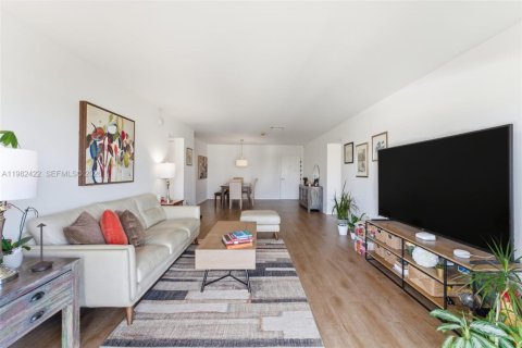 Condominio en venta en Key Biscayne, Florida, 2 dormitorios, 121.79 m2 № 2045253 - foto 5