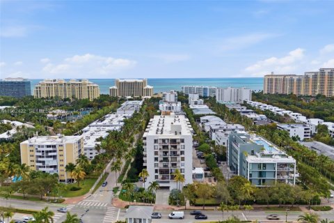 Condominio en venta en Key Biscayne, Florida, 2 dormitorios, 121.79 m2 № 2045253 - foto 19