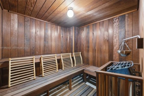 Condominio en venta en Key Biscayne, Florida, 2 dormitorios, 121.79 m2 № 2045253 - foto 16