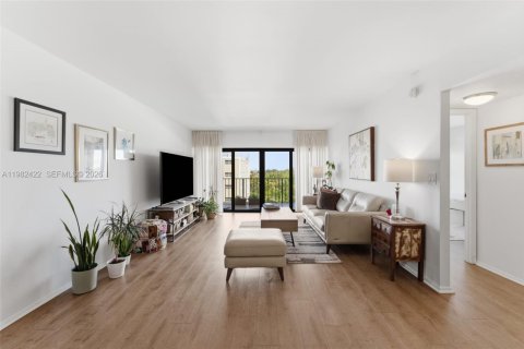 Condominio en venta en Key Biscayne, Florida, 2 dormitorios, 121.79 m2 № 2045253 - foto 2