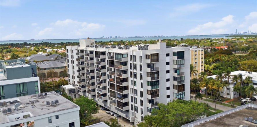 Condominio en Key Biscayne, Florida, 2 dormitorios  № 2045253