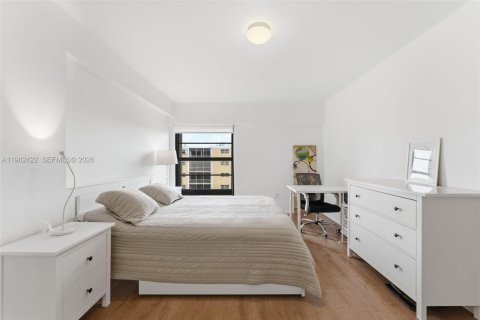 Condominio en venta en Key Biscayne, Florida, 2 dormitorios, 121.79 m2 № 2045253 - foto 11