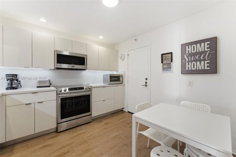 Condominio en venta en Key Biscayne, Florida, 2 dormitorios, 121.79 m2 № 2045253 - foto 6