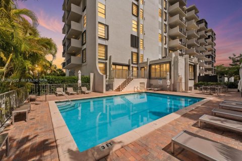 Condominio en venta en Key Biscayne, Florida, 2 dormitorios, 121.79 m2 № 2045253 - foto 21