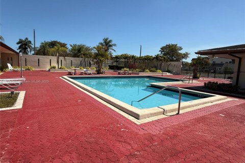 Condominio en venta en Miami, Florida, 1 dormitorio, 86.86 m2 № 1706078 - foto 29