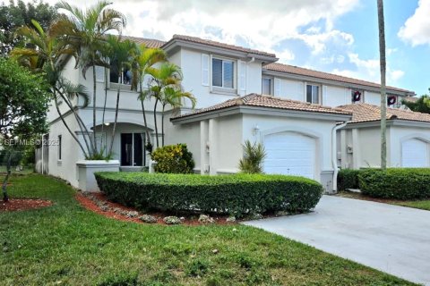 Touwnhouse à Miami, Floride 4 chambres, 154.87 m2 № 1994232