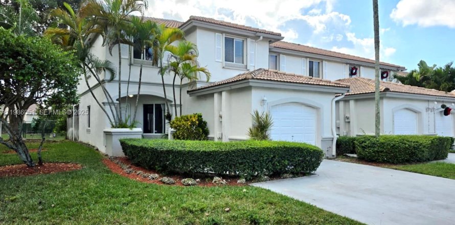 Таунхаус в Майами, Флорида 4 спальни, 154.87м2 № 1994232