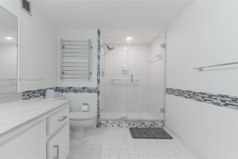 Condominio en venta en Hallandale Beach, Florida, 2 dormitorios, 130.06 m2 № 2169385 - foto 25