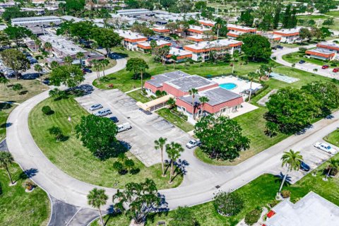 Copropriété à vendre à Royal Palm Beach, Floride: 2 chambres, 101.08 m2 № 2146676 - photo 15